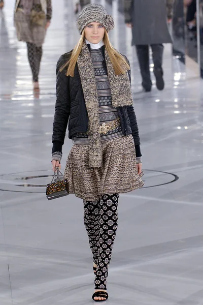 Look 33